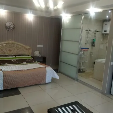 Centr, Park Cheluskintsev Апартаменти *