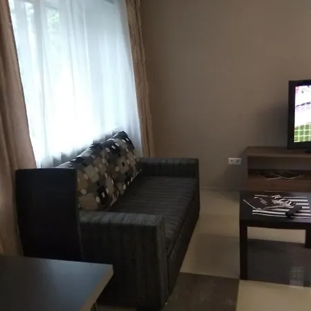 Centr, Park Cheluskintsev Апартаменти